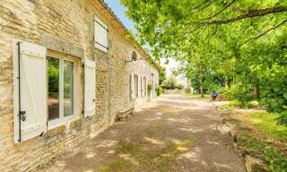 Maison 9 Pièces 300 m² à vendre à Moragne (17430)