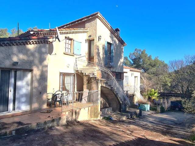 Maison de macon 9 pièces de 282 m² + 1 T3 +1 Studio + 6700 — photo du bien