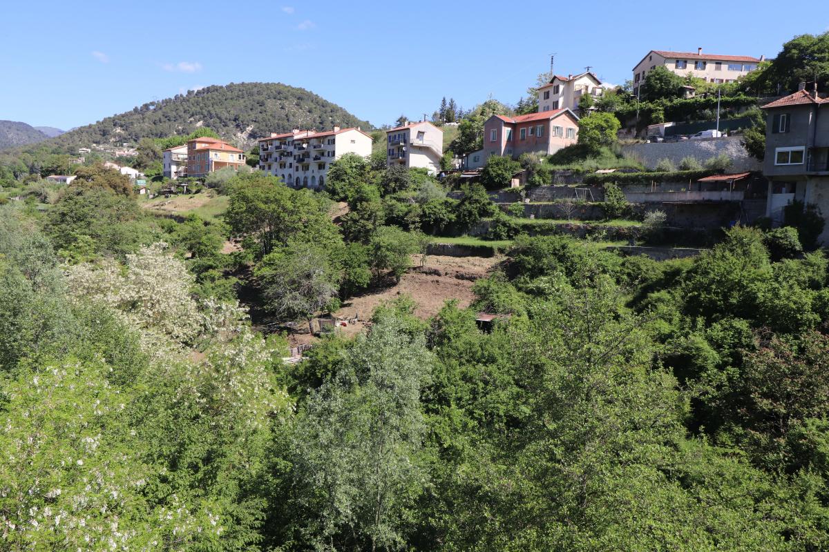 Photo TERRAIN + MAISON L Escarene