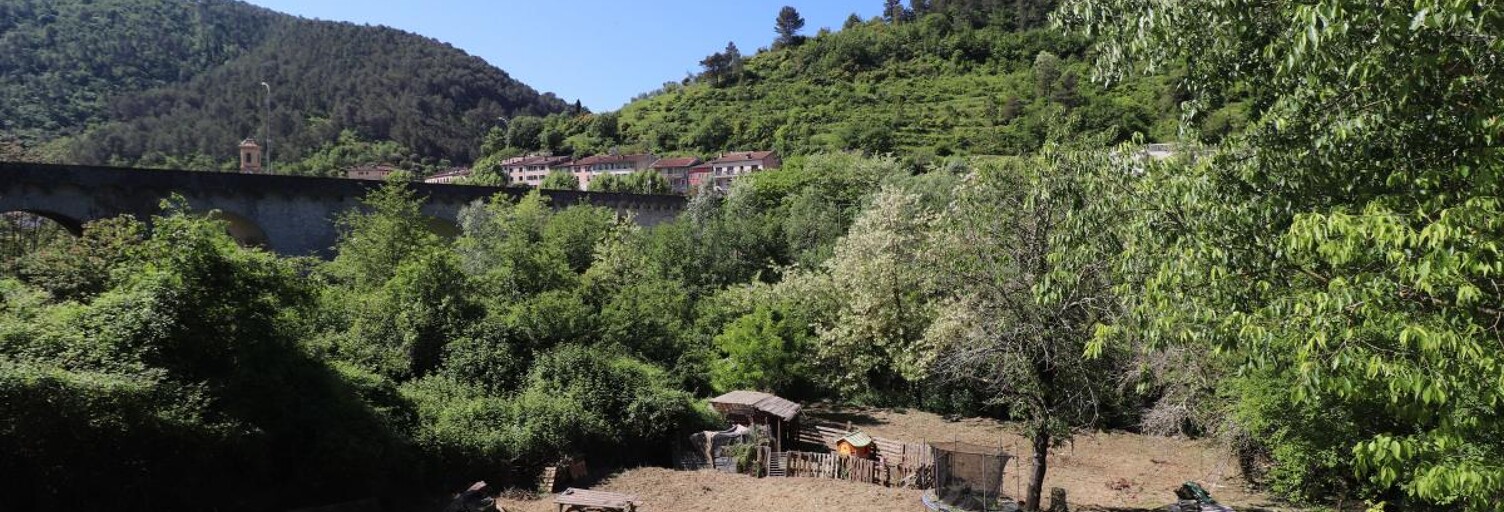 Maison  1823 m² à vendre à L'Escarène (06440)