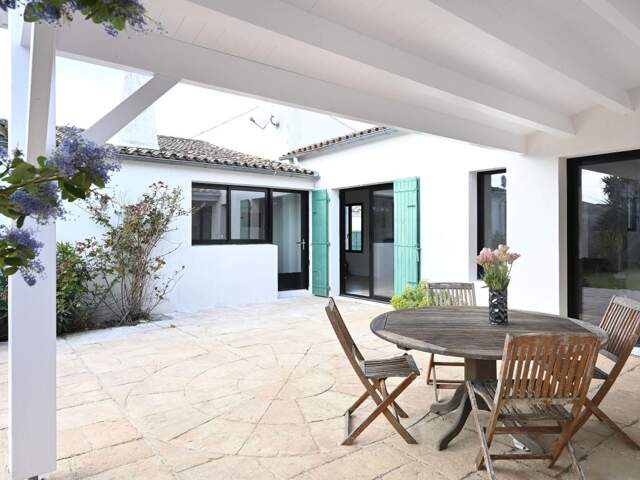Maison À Vendre - Loix — photo du bien