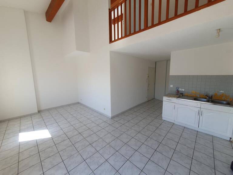 Appartement T3 Duplex proche commerces — photo 1