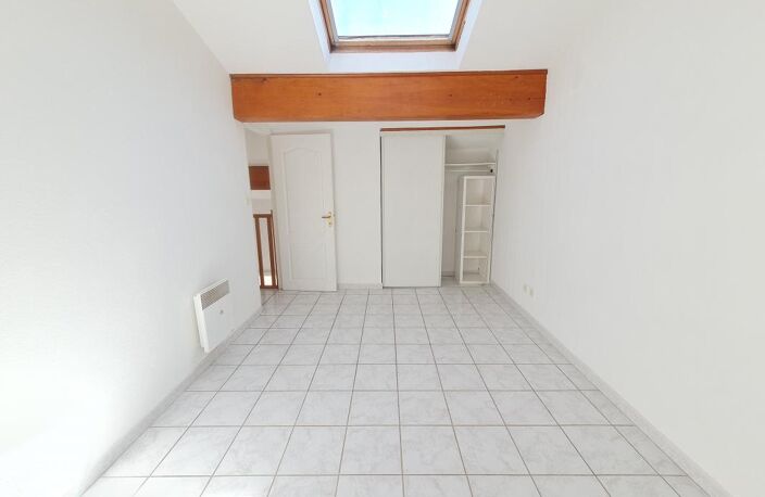 Appartement T3 Duplex proche commerces — photo 2
