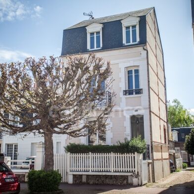 Maison 5 pièces 1049000 €