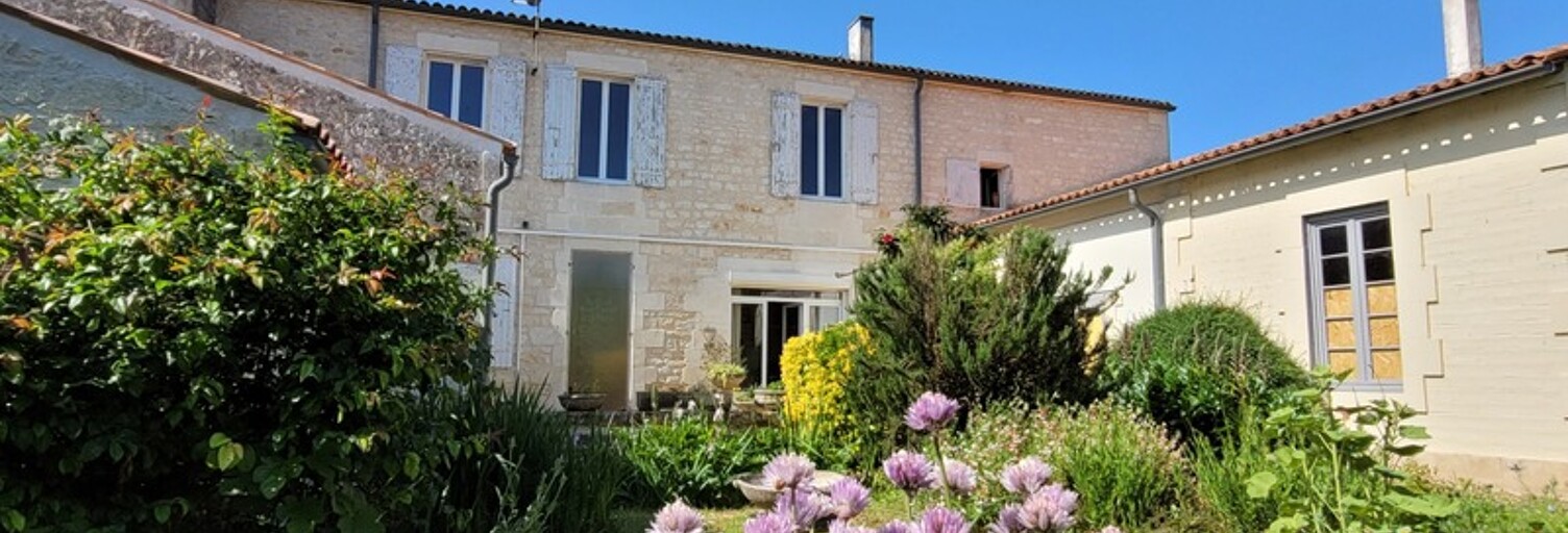 Maison 7 Pièces 315 m² à vendre à Bords (17430)