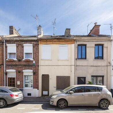 Maison  96900 €