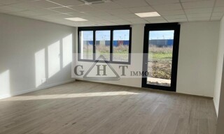 Bureau  161 m² à louer à Saint-Pathus (77178)