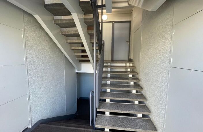 Appartement À Vendre — photo 2