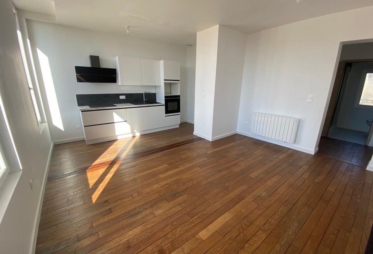 Appartement rénové F3 de 56m² - Place de parking - Cave — photo 1