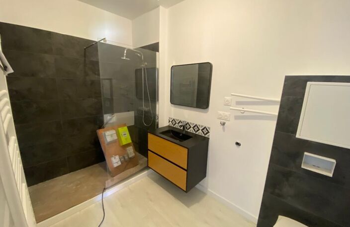 Appartement rénové F3 de 55m² - Jardin privatif de 200 m²- Parking - Cave — photo 5
