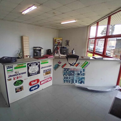 Local industriel  577500 €