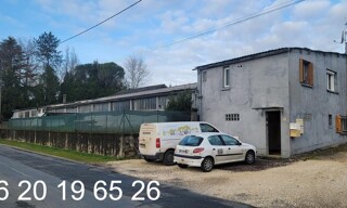 Immeuble  1263 m² à vendre à Javerlhac-et-la-Chapelle-Saint-Robert (24300)