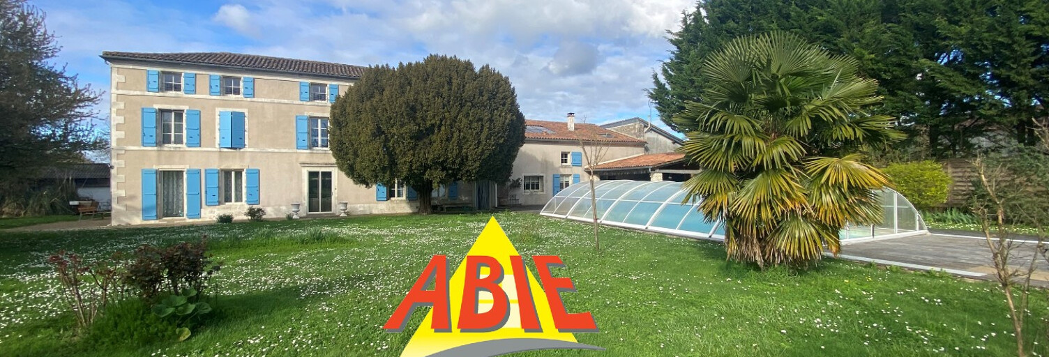 Maison 11 Pièces 350 m² à vendre à Beauvoir-sur-Niort (79360)