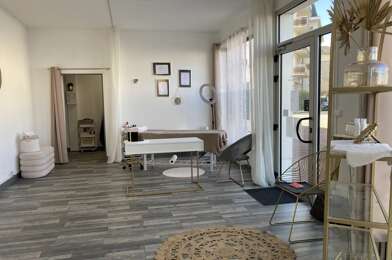 Commerce 2 pièces 780 €