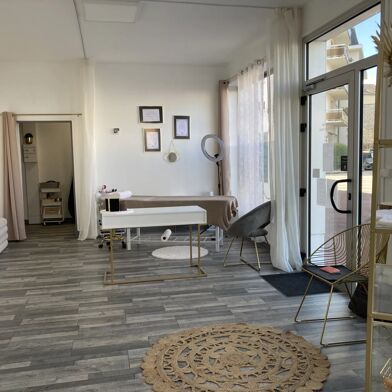 Commerce 2 pièces 780 €