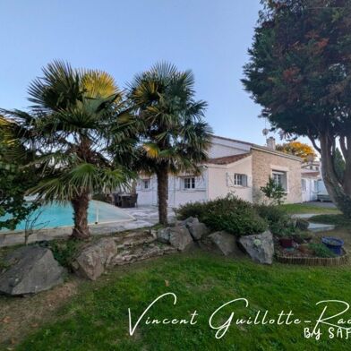 Maison 5 pièces 399000 €