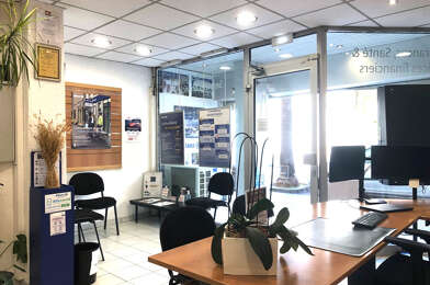 Commerce  365700 €