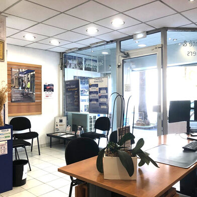 Commerce  365700 €