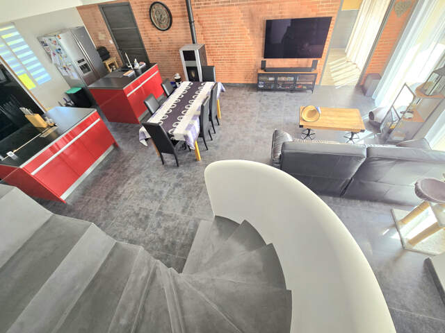 Maison de 2013 6 chambres avec garage à Collonges et Premièr — photo du bien