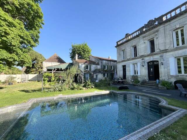 Maison 14 pièces 367 m² à Saint-Porchaire — photo du bien