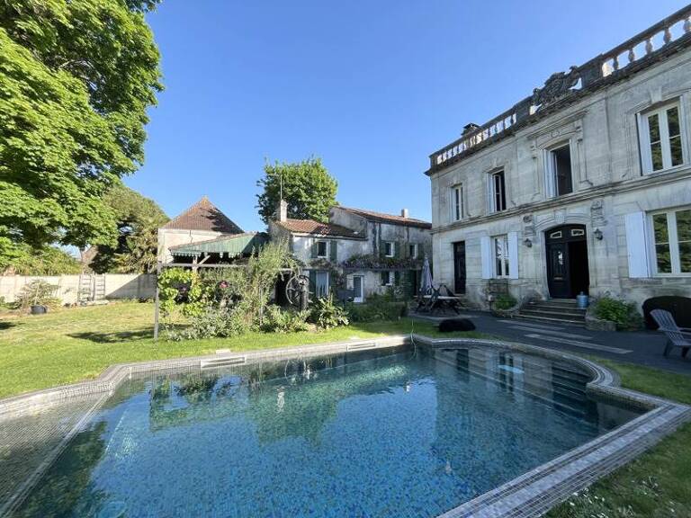Maison 14 pièces 367 m² — photo 1