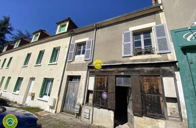 Immeuble et maison à rénover — photo du bien