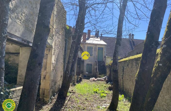 Immeuble et maison à rénover — photo 4