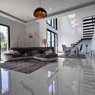 Maison 5 pièces 455000 €