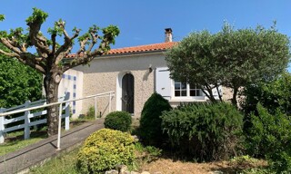 Maison 5 Pièces 104 m² à vendre à Saint-Saturnin-du-Bois (17700)