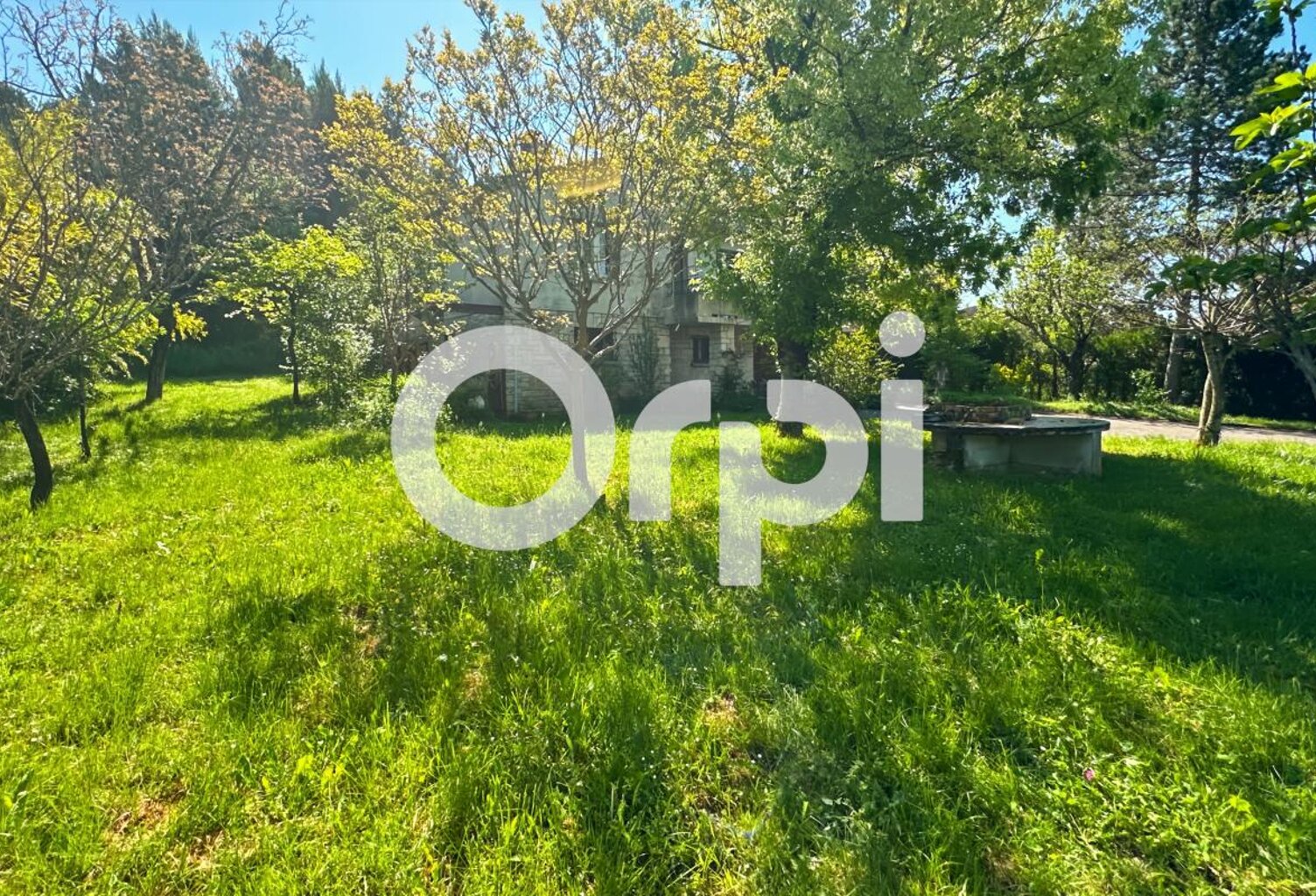 Maison avec 4 chambres et terrain de 4 247 m² à Ruoms — photo 1