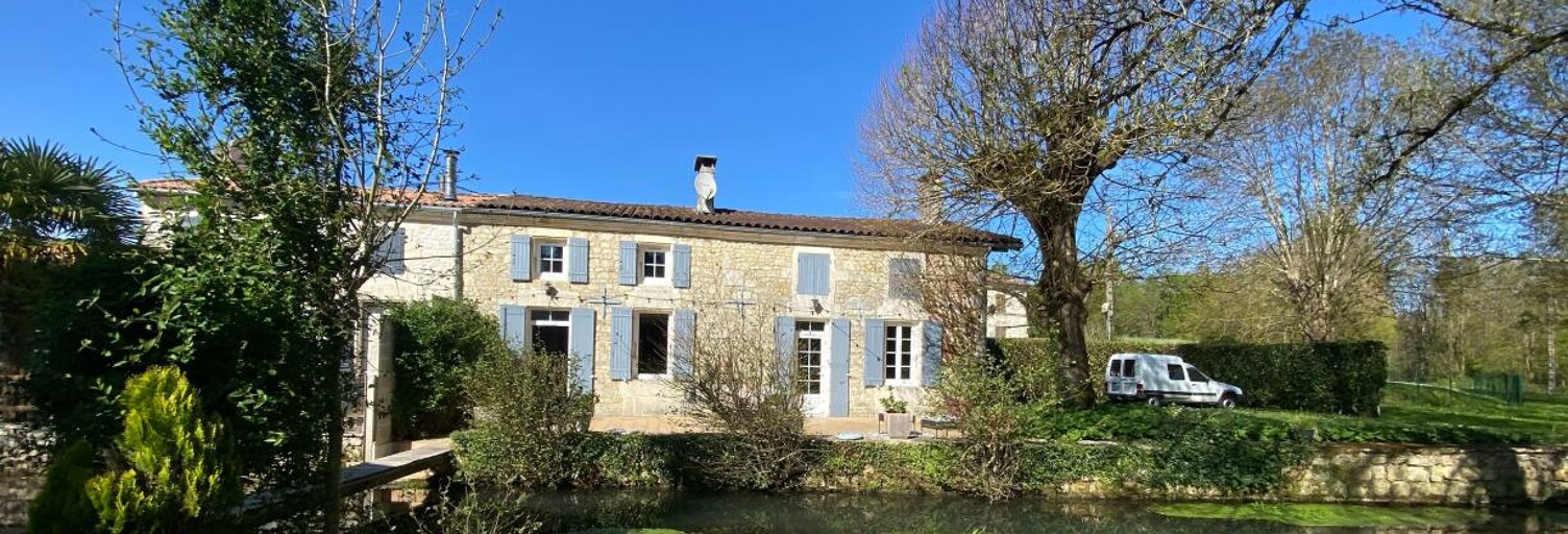 Maison 3 Pièces 166 m² à vendre à Saint-Hilaire-de-Villefranche (17770)