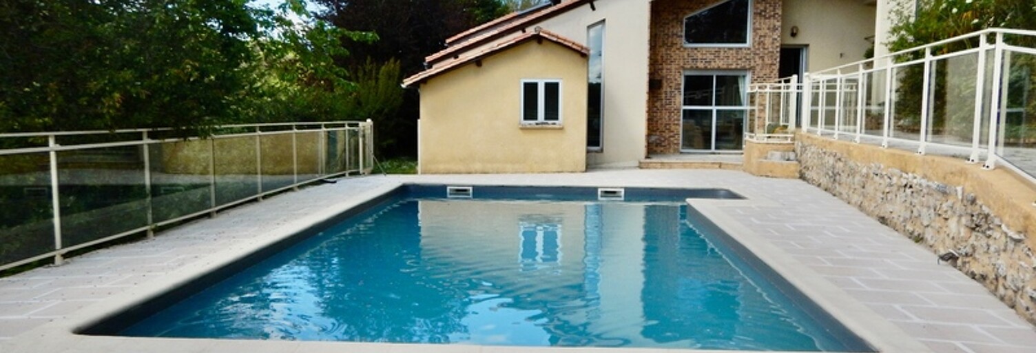 Maison 9 Pièces 262 m² à vendre à Thenon (24210)