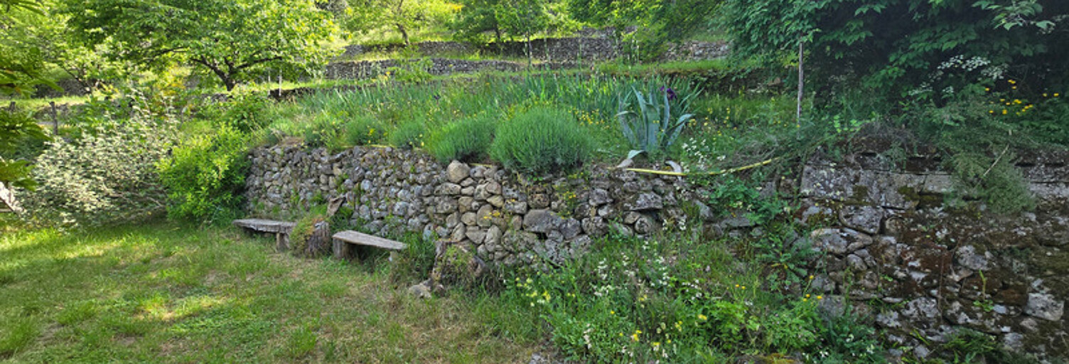 Maison 9 Pièces 176 m² à vendre à Saint-Sauveur-de-Montagut (07190)