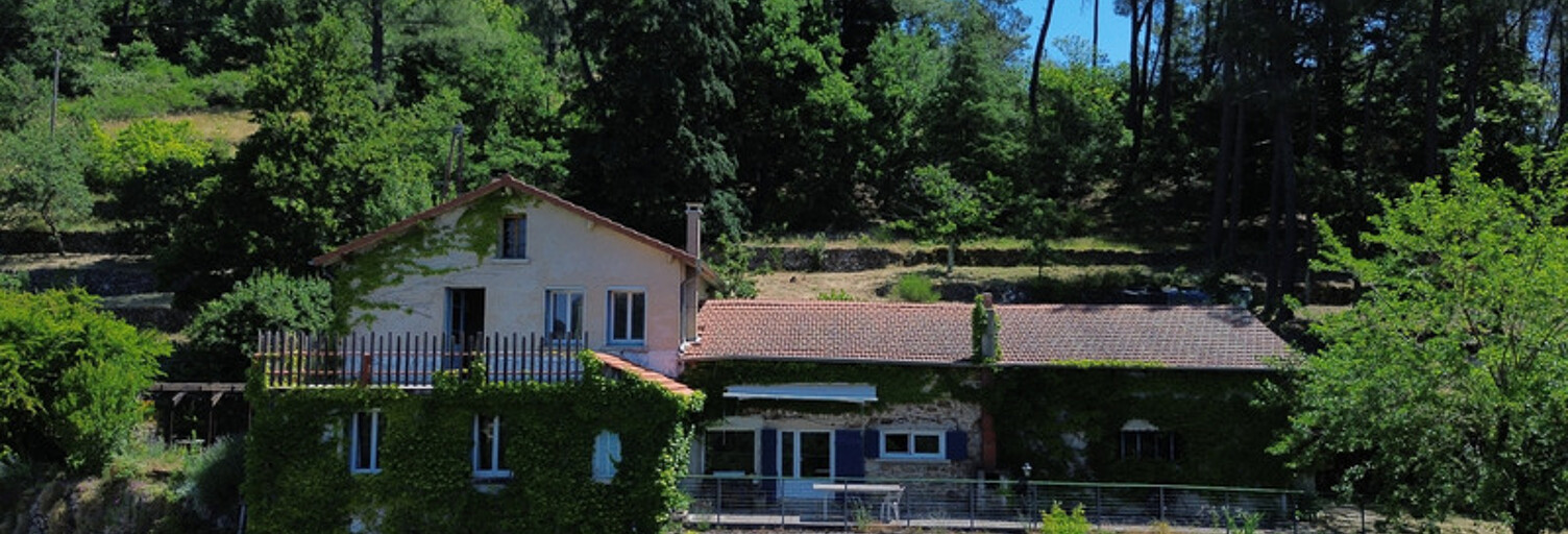 Maison 9 Pièces 176 m² à vendre à Saint-Sauveur-de-Montagut (07190)