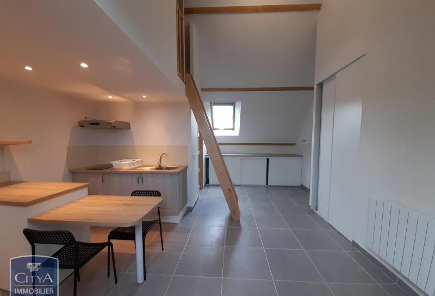 Location appartement 1 pièce 27 m² à La Riche (37520) — photo 1