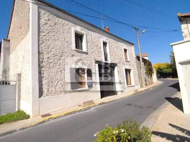 Appartement  1 pièce - LONGPONT SUR ORGE — photo du bien