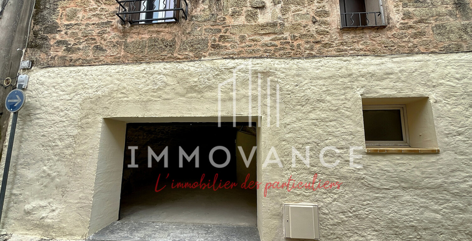 Immeuble avec 2 appartements et un garage — photo 1