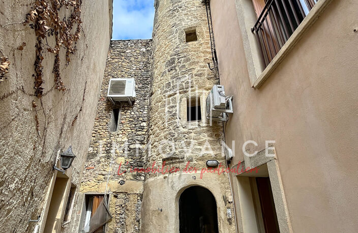 Immeuble avec 2 appartements et un garage — photo 2