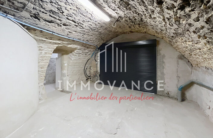 Immeuble avec 2 appartements et un garage — photo 3