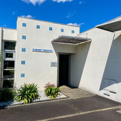 Commerce 3 pièces 130500 €