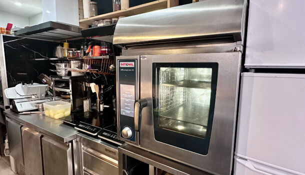 Local commercial 3 pièces  à vendre Hyères 83400