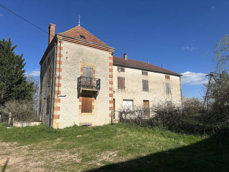 Corps de ferme et dépendances. Belle situation calme avec vu — photo 1