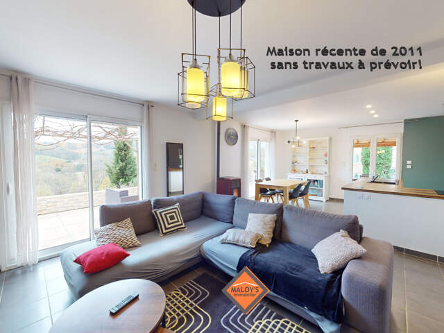 RARE! Maison récente 130m² sol, terrain avec vue 1785m², 4 chambres, piscine, garage! — photo du bien