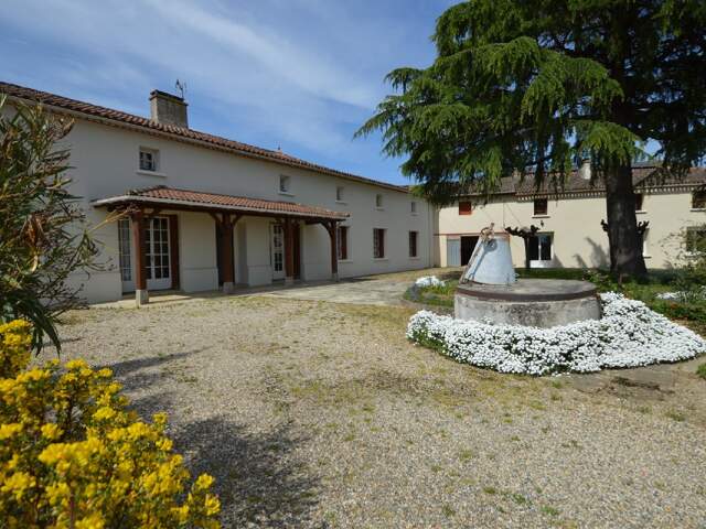 Ensemble de deux habitations - Espace et dépendances — photo du bien