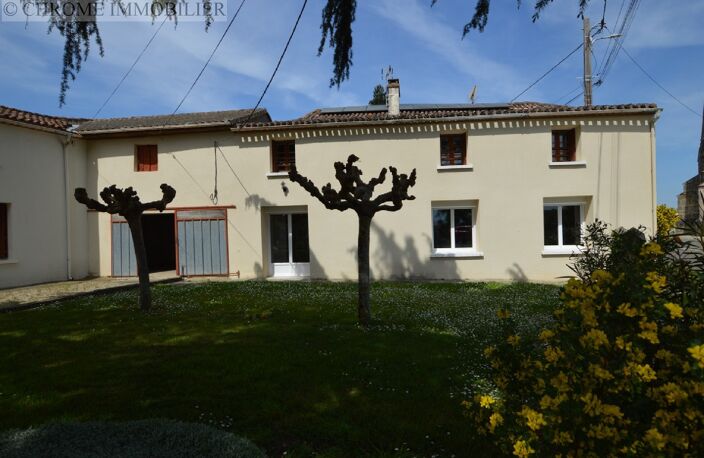 Ensemble de deux habitations - Espace et dépendances — photo 3