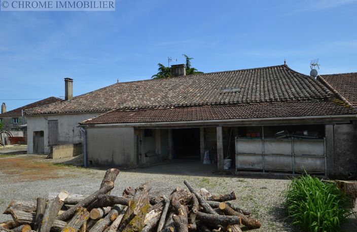 Ensemble de deux habitations - Espace et dépendances — photo 4