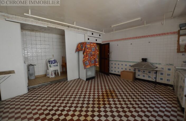 Maison en pierre avec garage  Centre de Duras  À rénover — photo 5