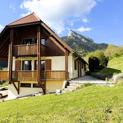 Maison 6 pièces 450000 €