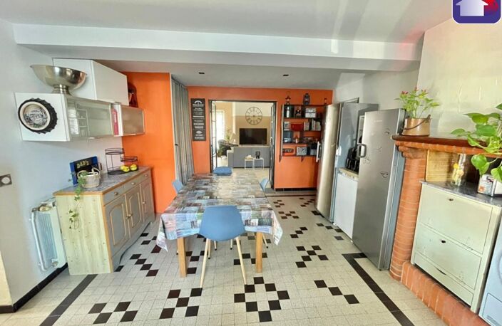 Maison de village avec jardin constructible et garage — photo 3