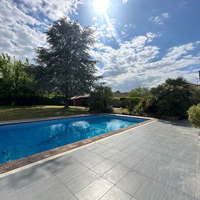 Maison 5 pièces 465210 €